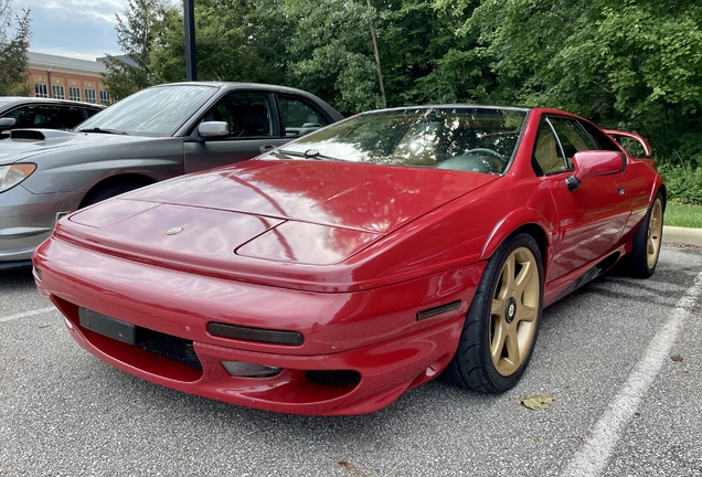 Lotus Esprit V8