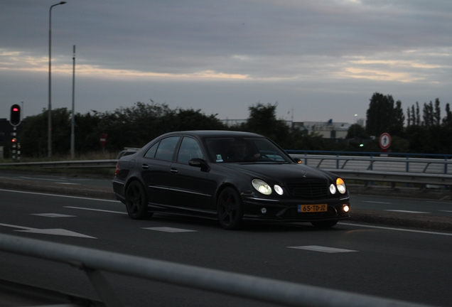 Mercedes-Benz E 55 AMG