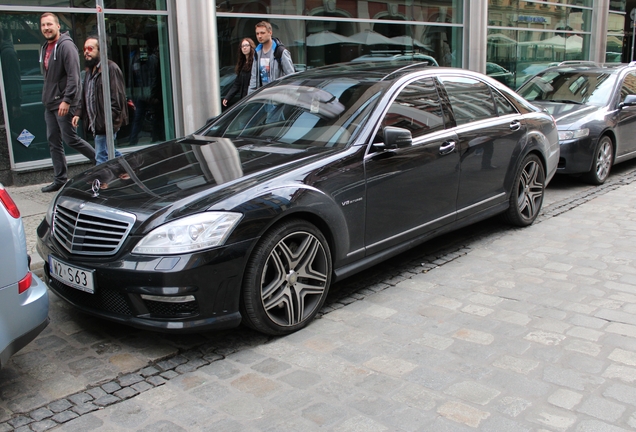 Mercedes-Benz S 63 AMG W221 2011