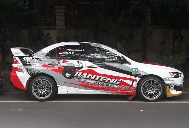 Mitsubishi Lancer Evolution X R4