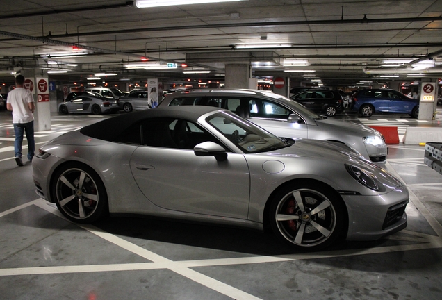 Porsche 992 Carrera 4S Cabriolet