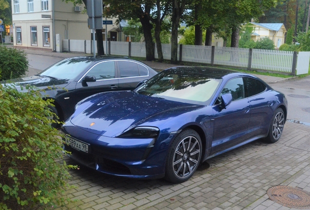 Porsche Taycan Turbo