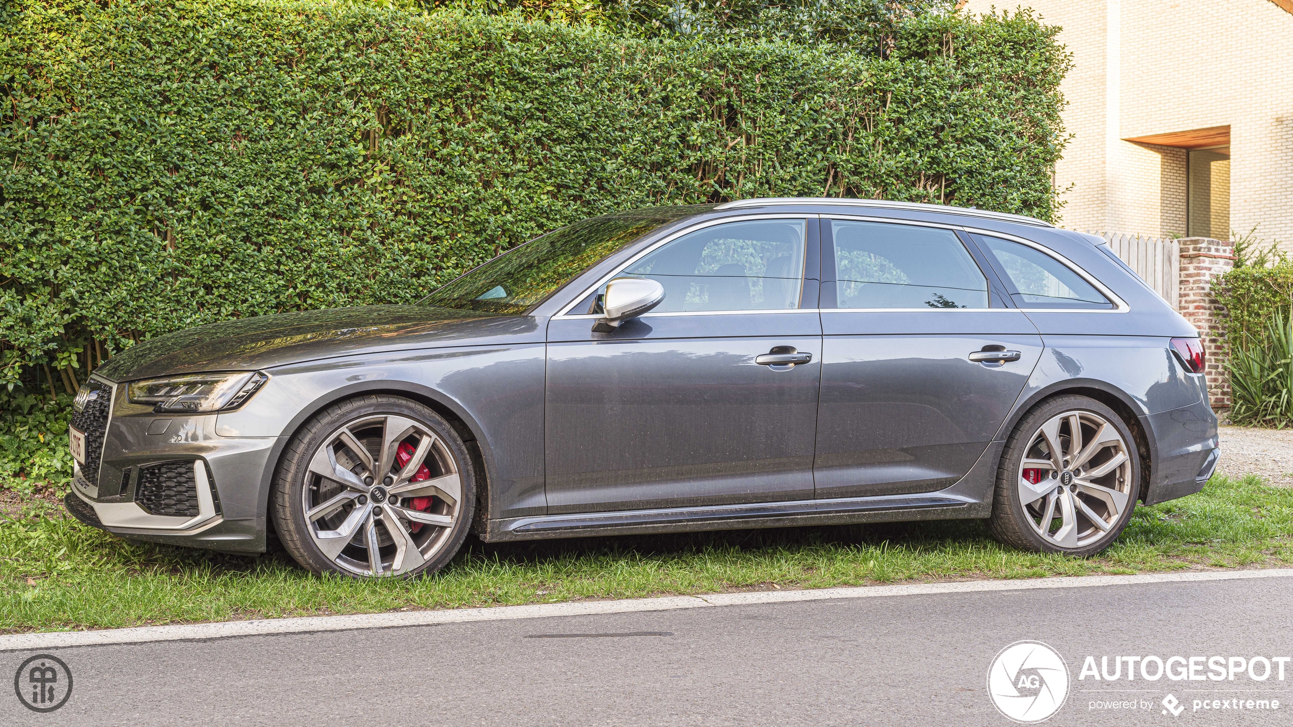 Audi RS4 Avant B9