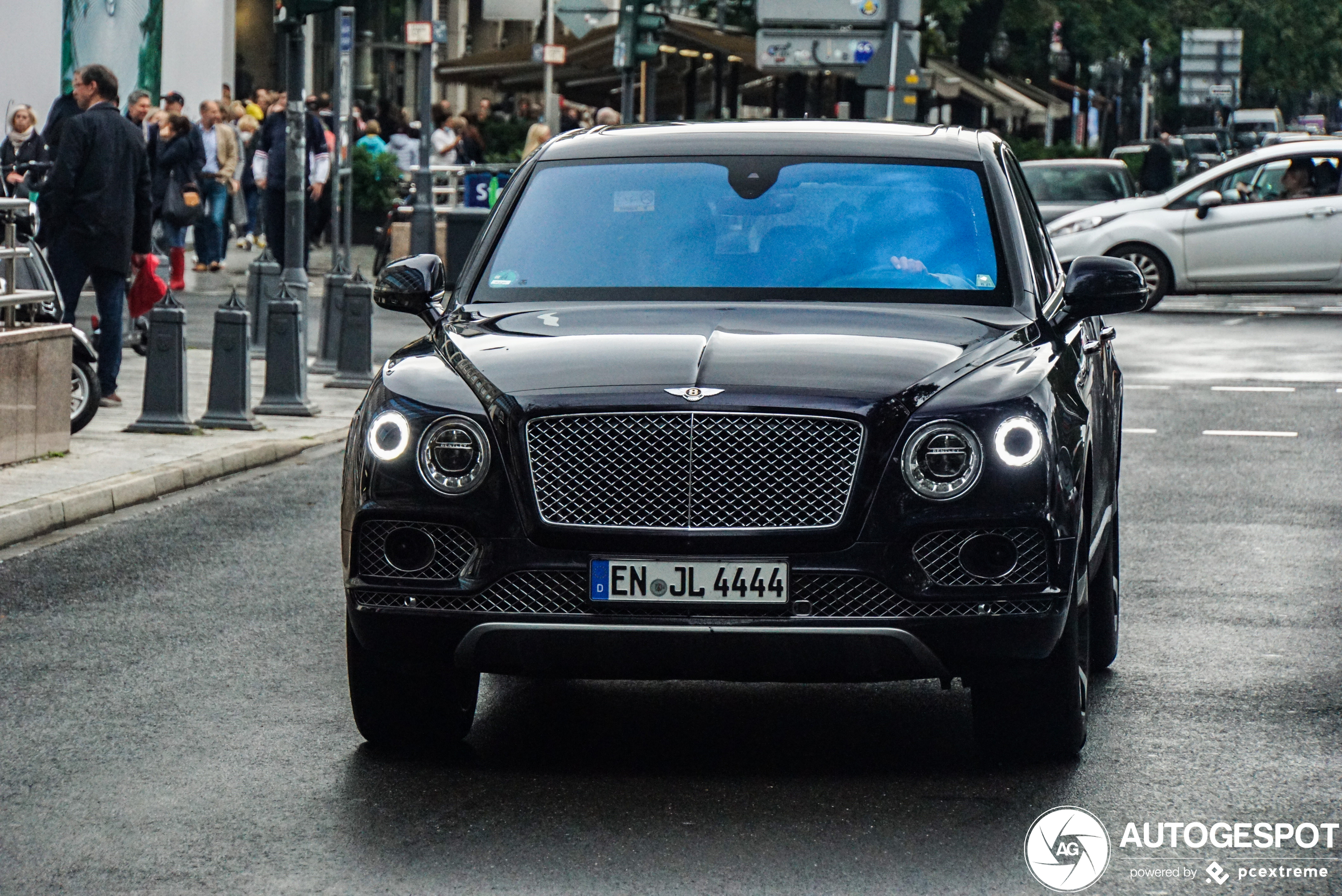 Bentley Bentayga V8