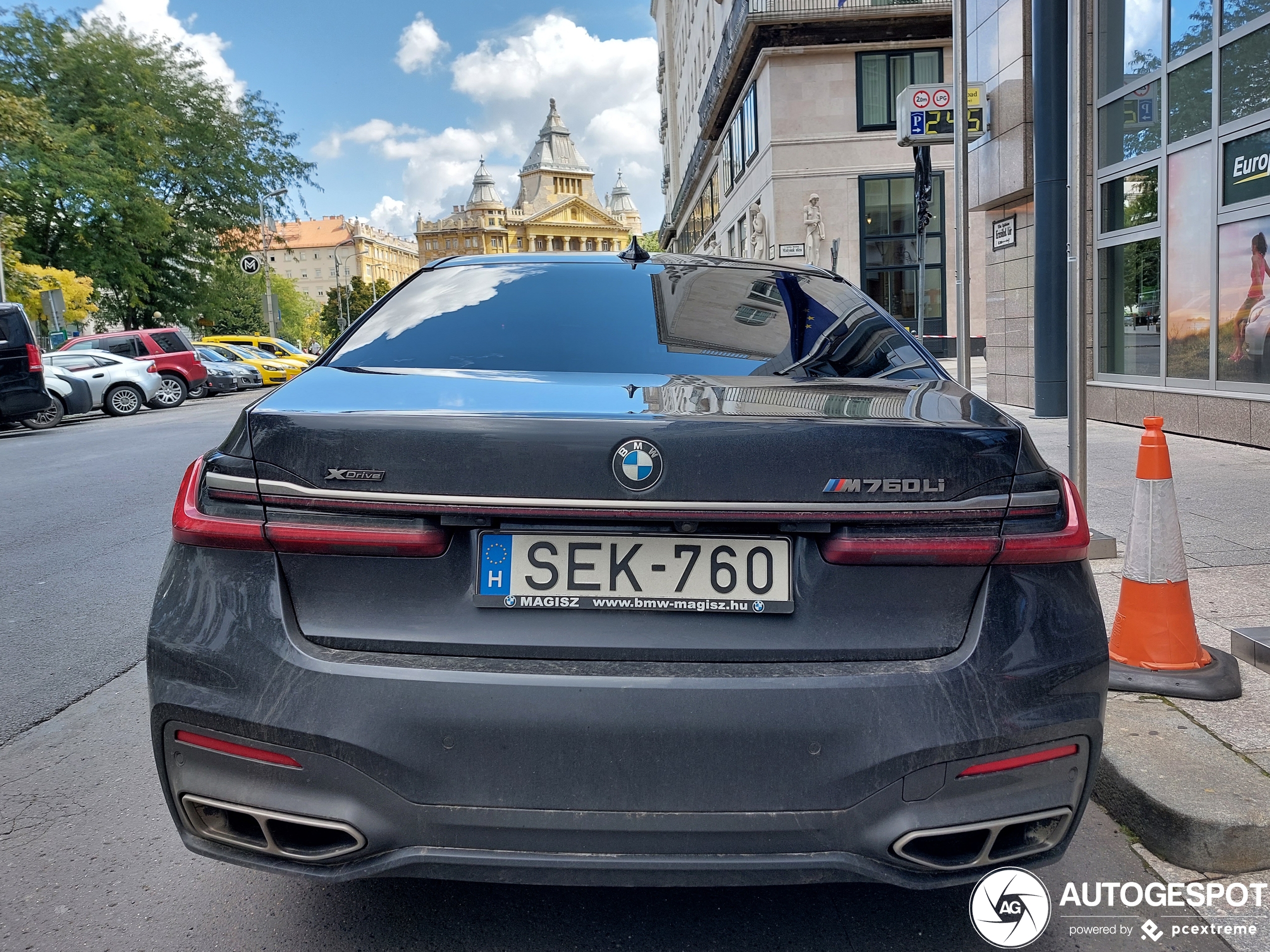 BMW M760Li xDrive 2019