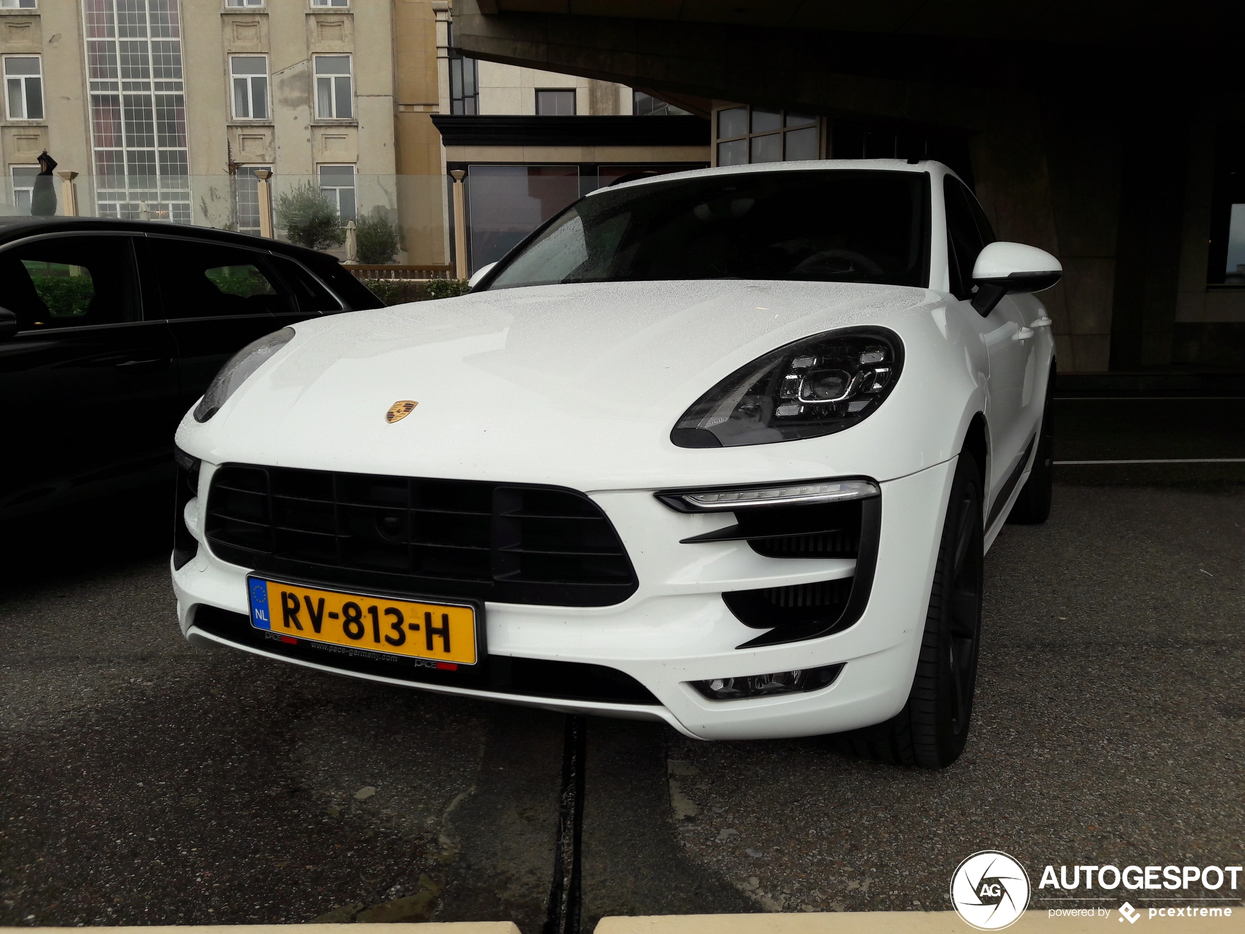 Porsche 95B Macan GTS