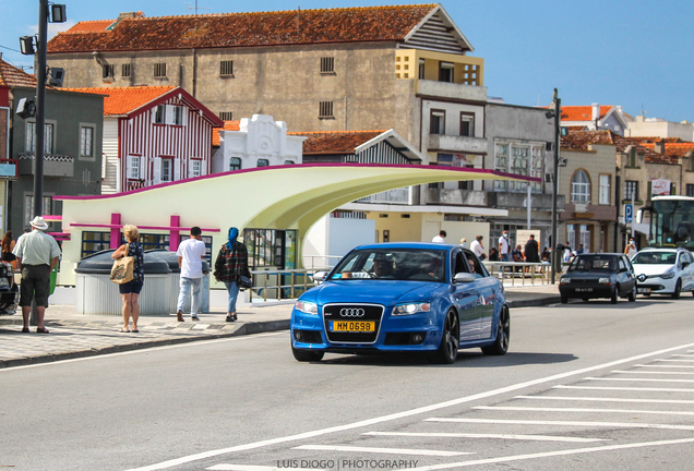 Audi RS4 Sedan