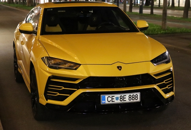 Lamborghini Urus