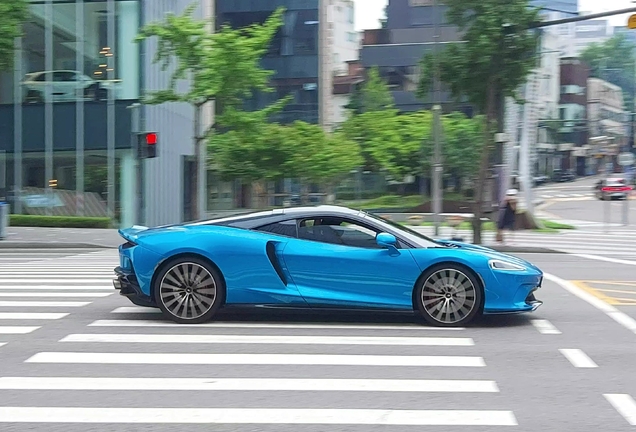 McLaren GT