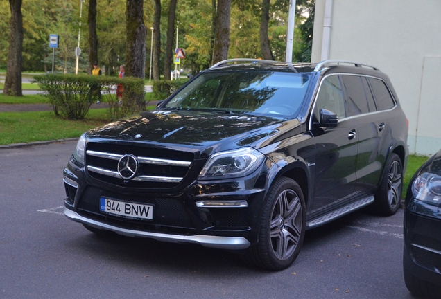 Mercedes-Benz GL 63 AMG X166