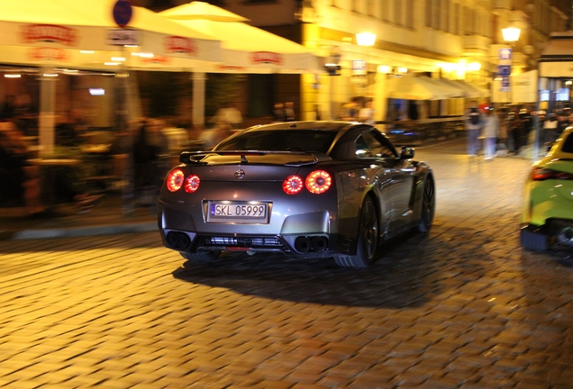 Nissan GT-R 2012