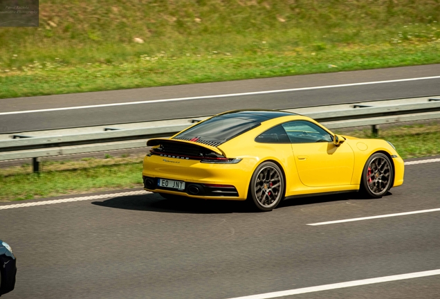 Porsche 992 Carrera 4S