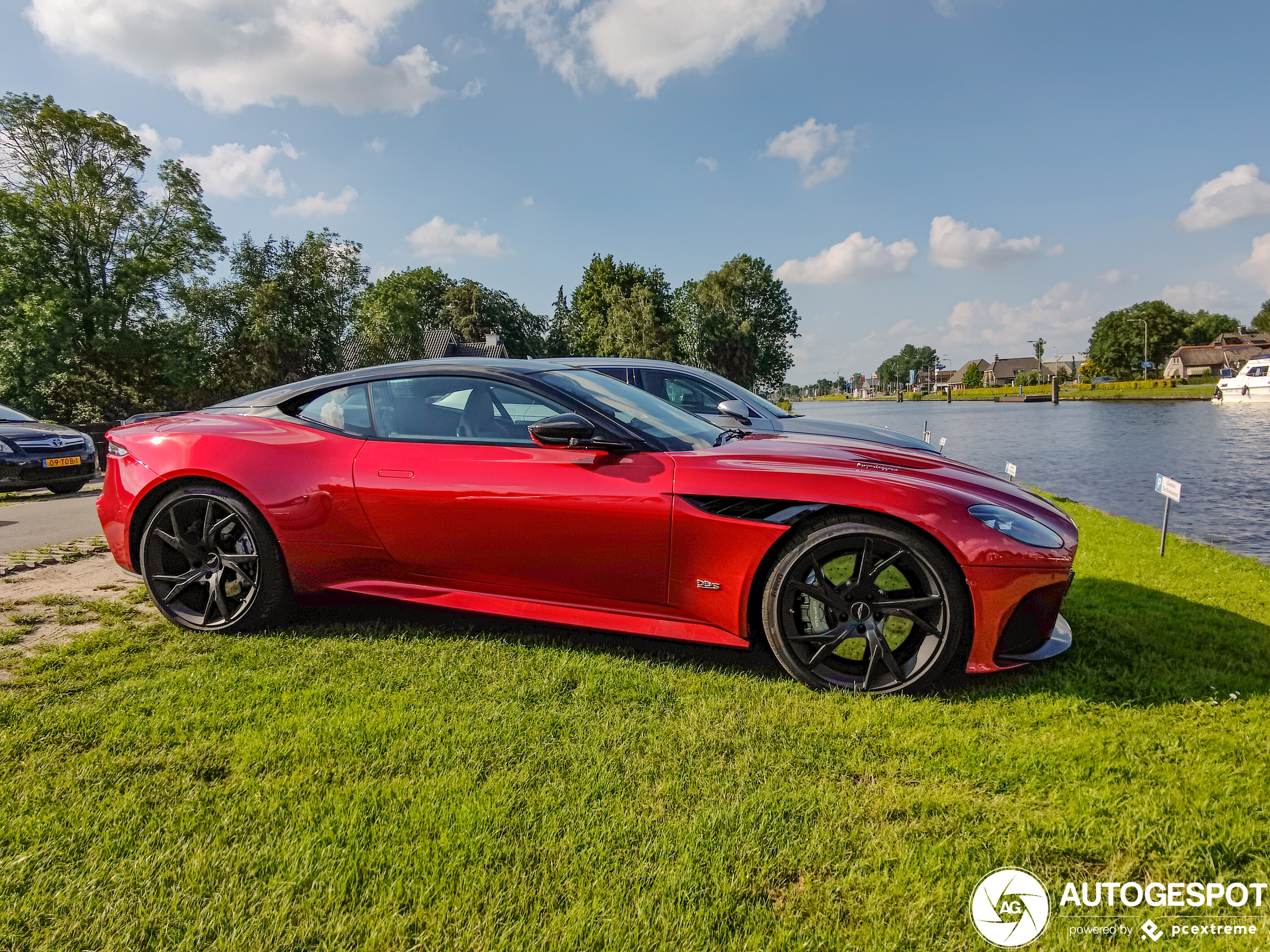 Aston Martin DBS Superleggera