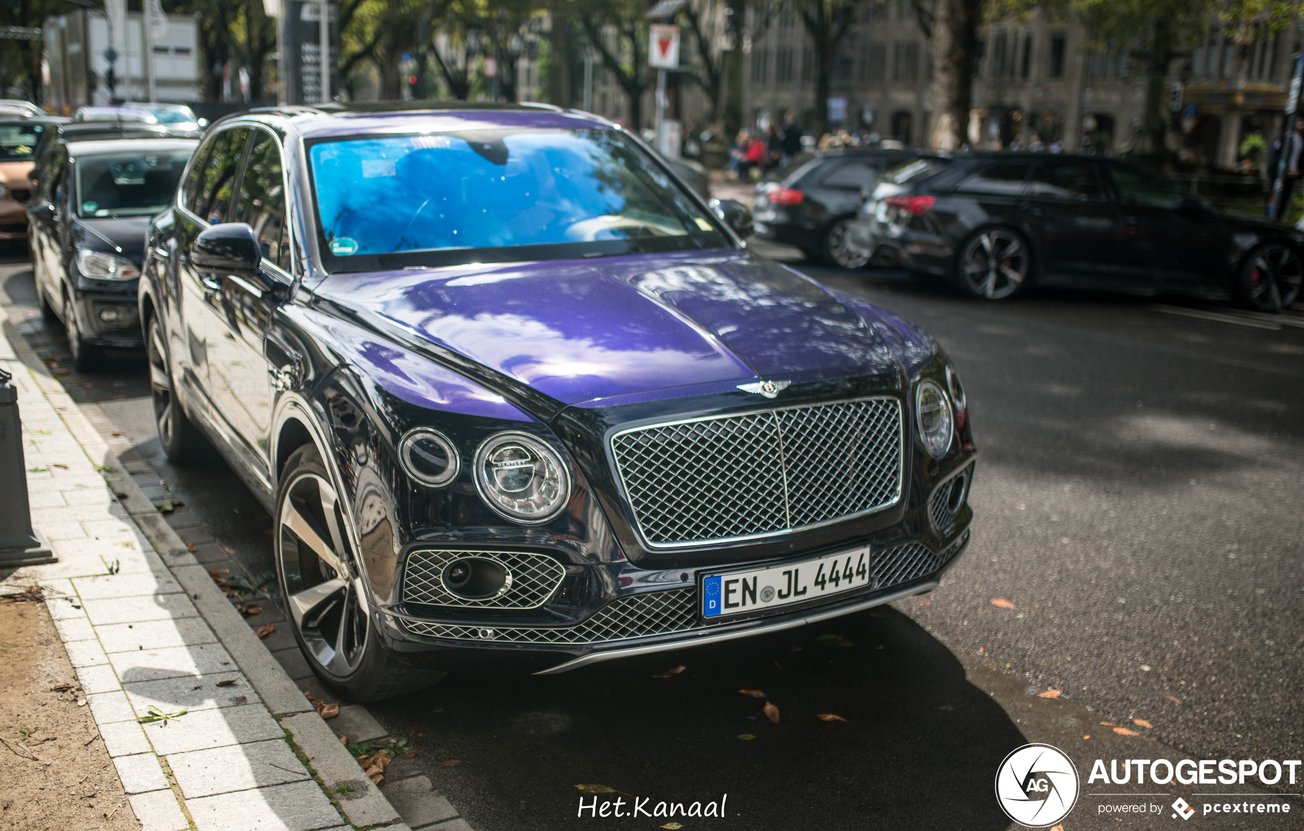 Bentley Bentayga V8