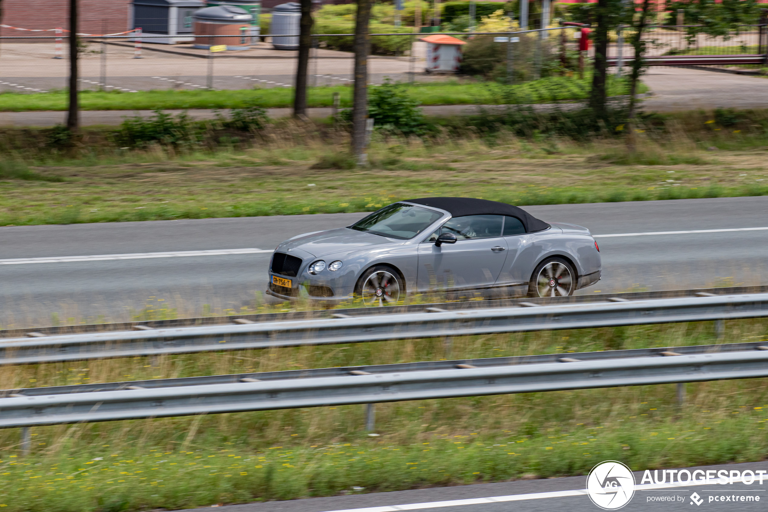 Bentley Continental GTC V8 S