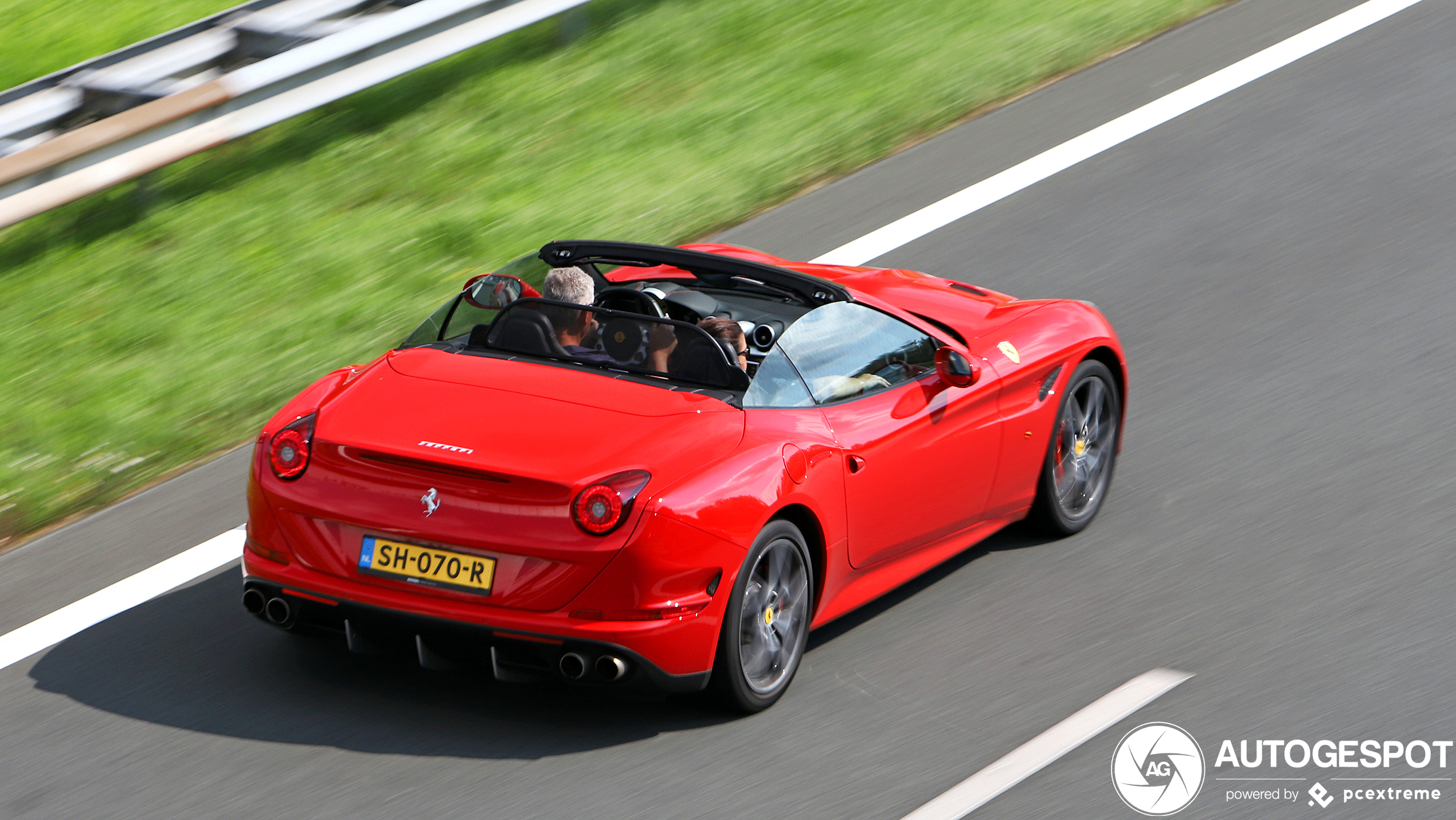 Ferrari California T