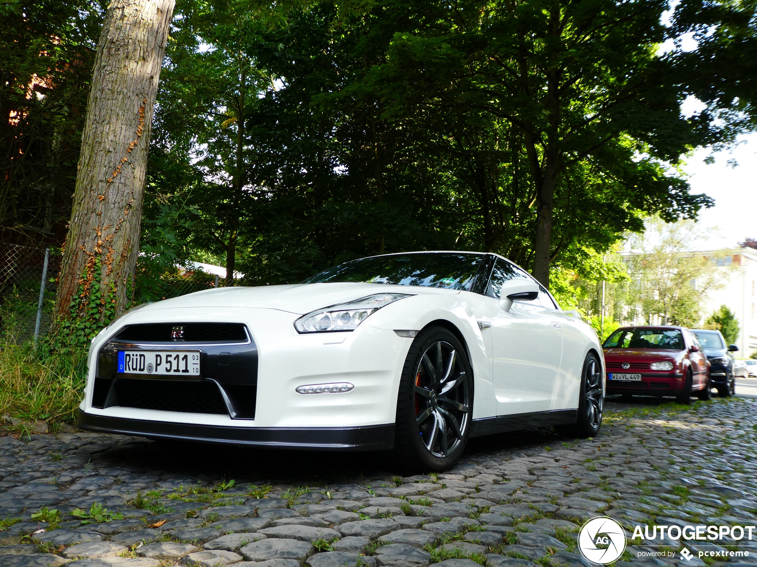 Nissan GT-R 2011