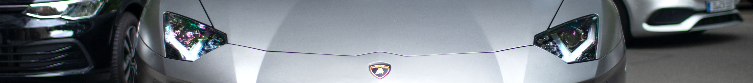 Lamborghini Aventador LP700-4 Roadster Pirelli Edition