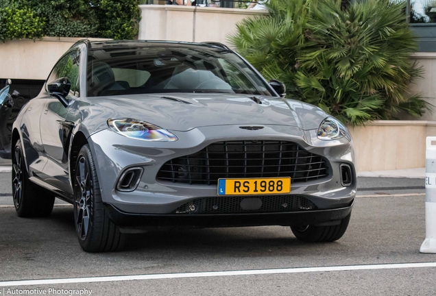 Aston Martin DBX