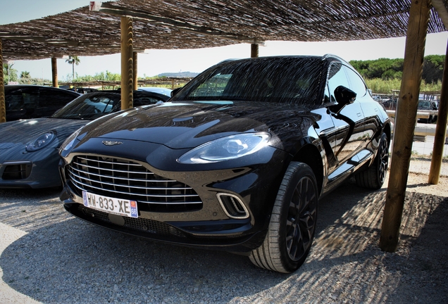 Aston Martin DBX