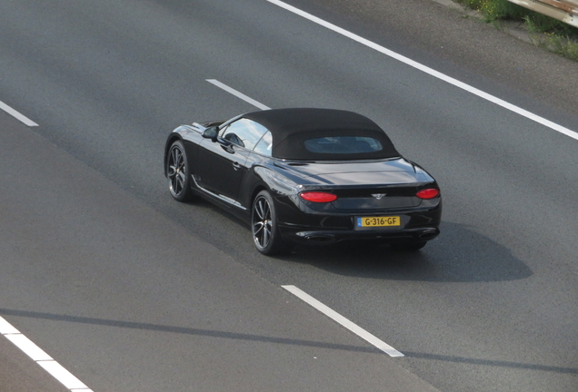 Bentley Continental GTC 2019