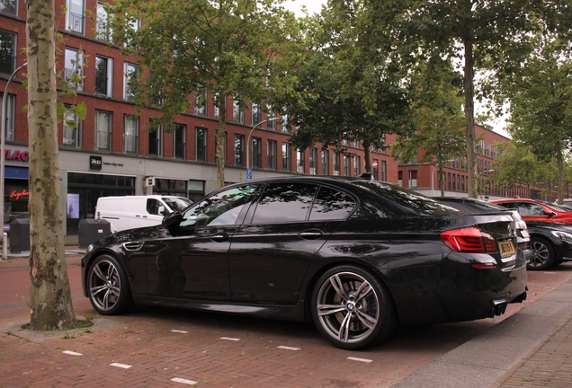 BMW M5 F10 2011