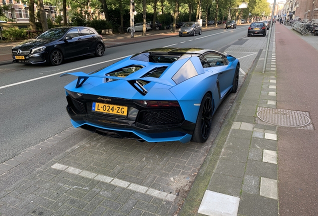 Lamborghini Aventador LP700-4 Roadster