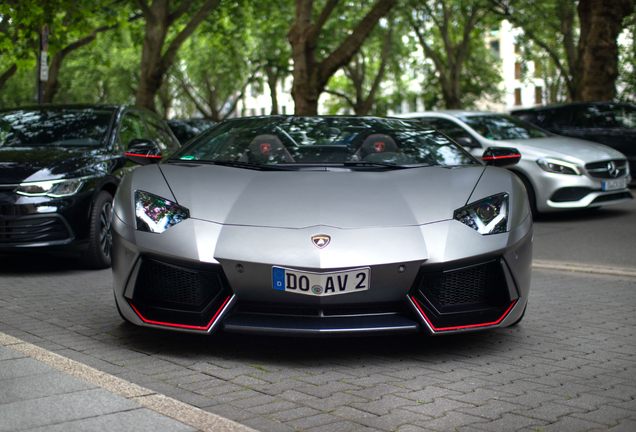 Lamborghini Aventador LP700-4 Roadster Pirelli Edition