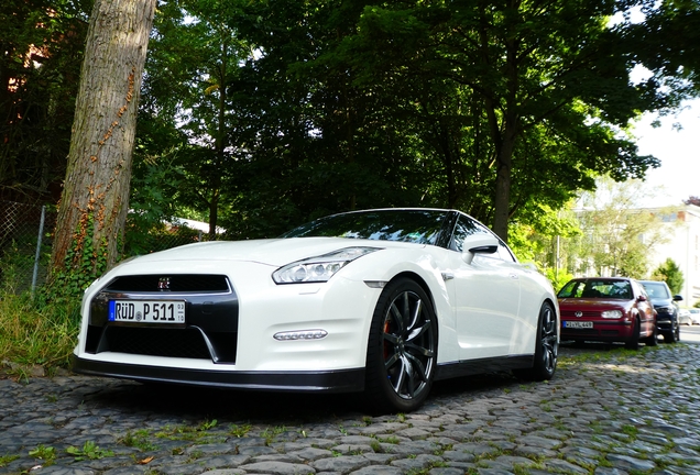 Nissan GT-R 2011