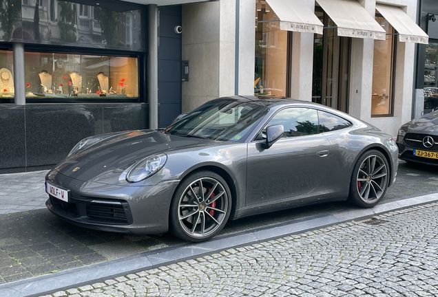 Porsche 992 Carrera 4S