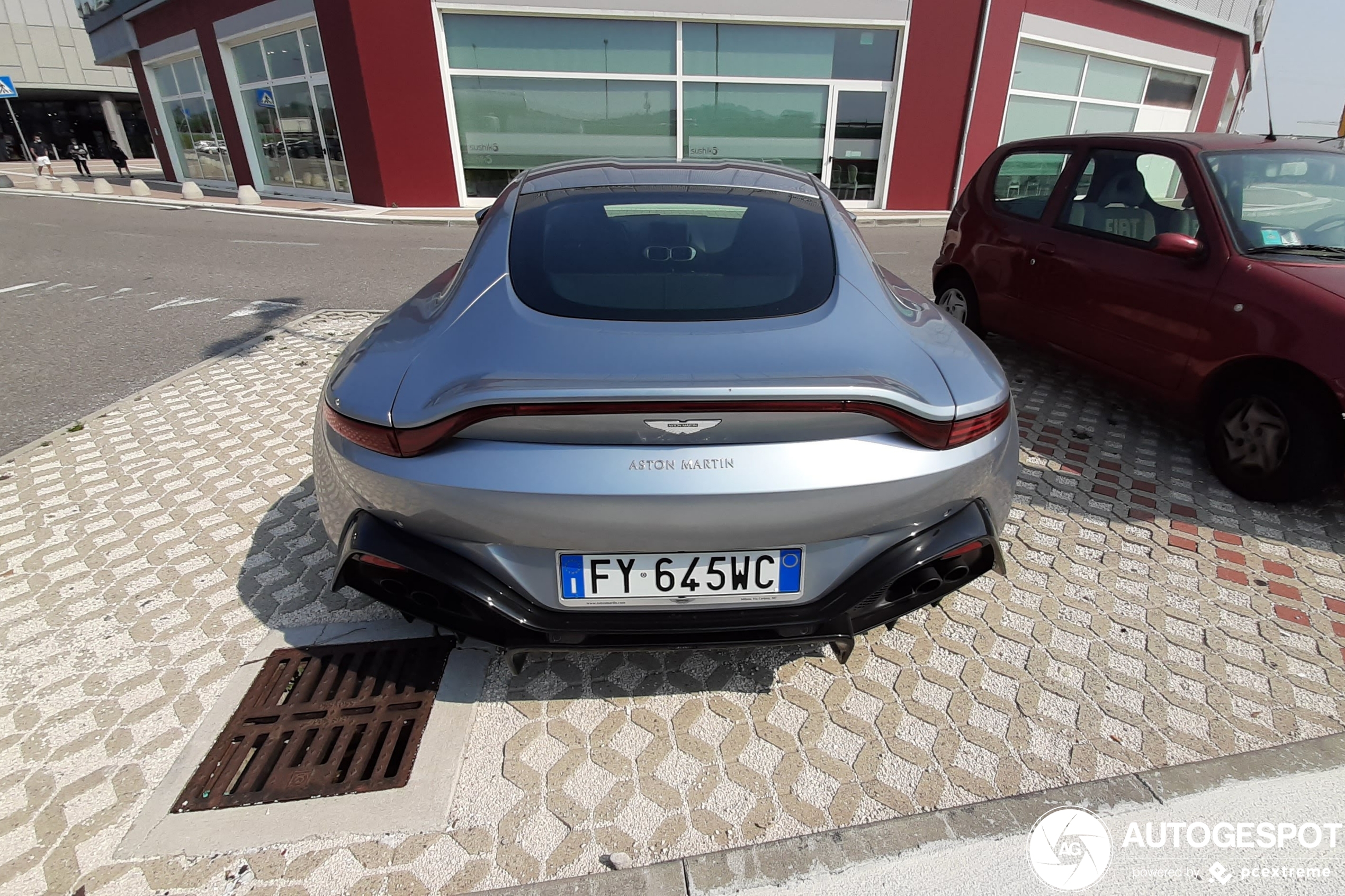 Aston Martin V8 Vantage 2018