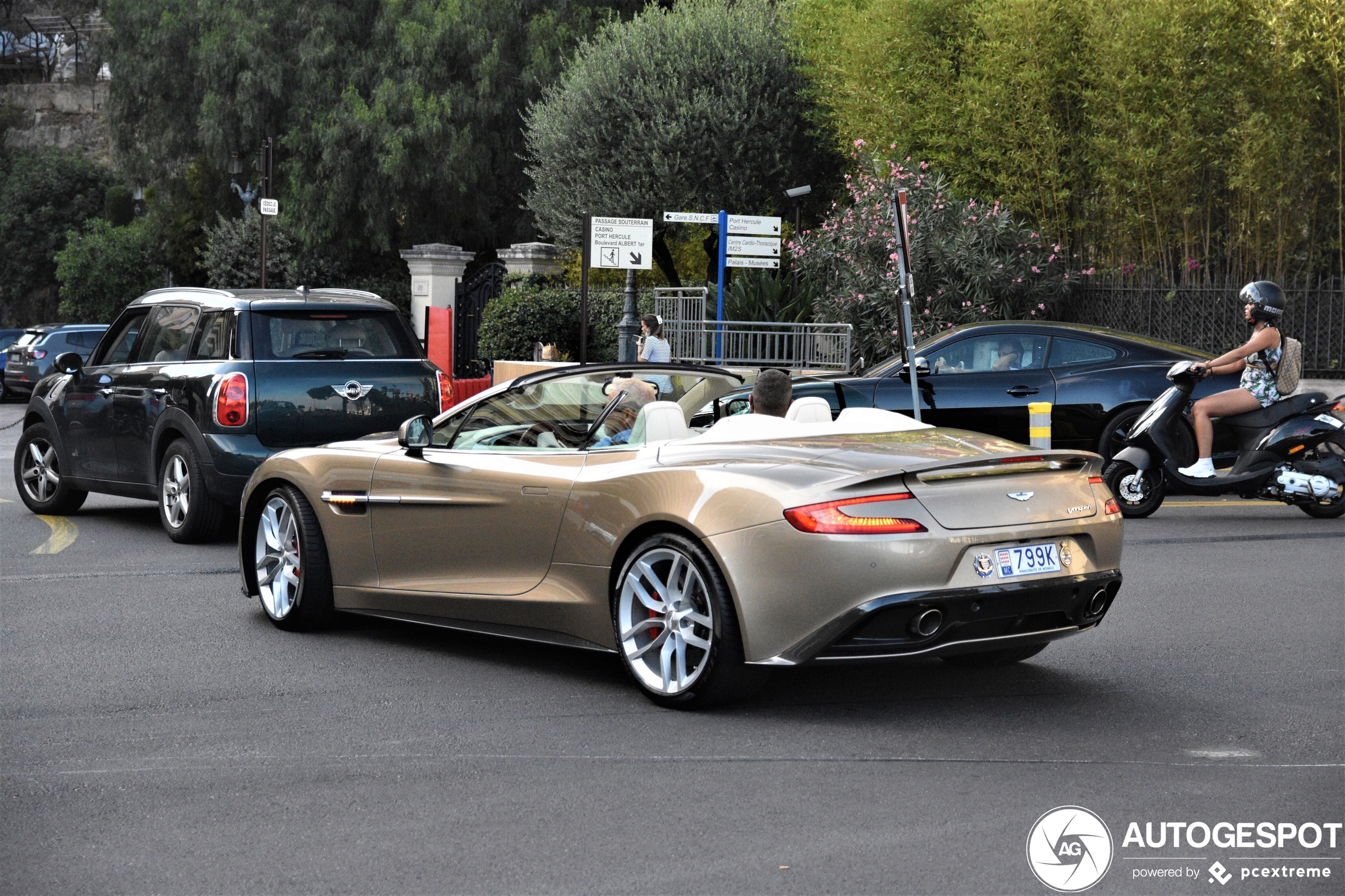 Aston Martin Vanquish Volante