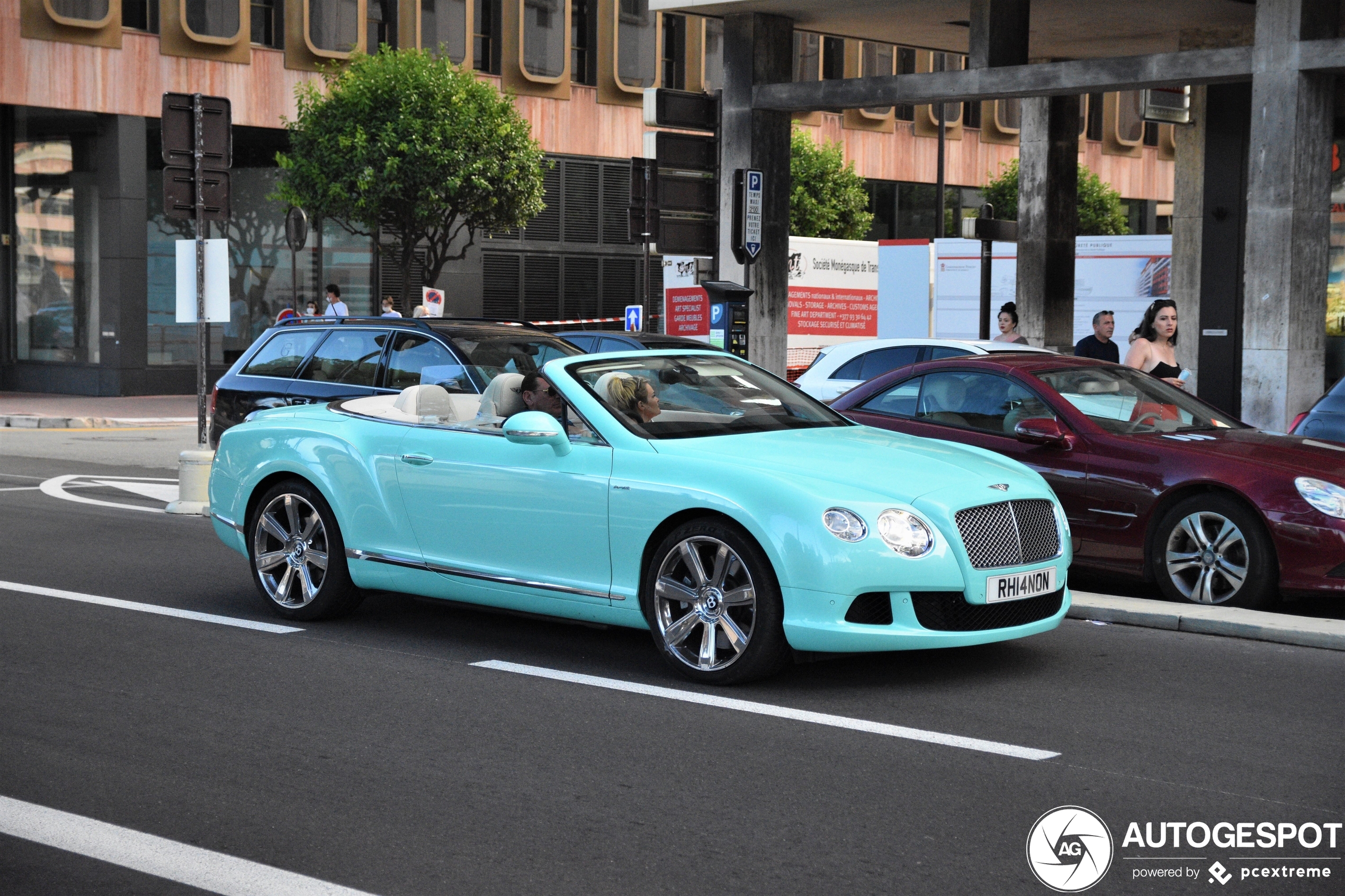 Bentley Continental GTC 2012