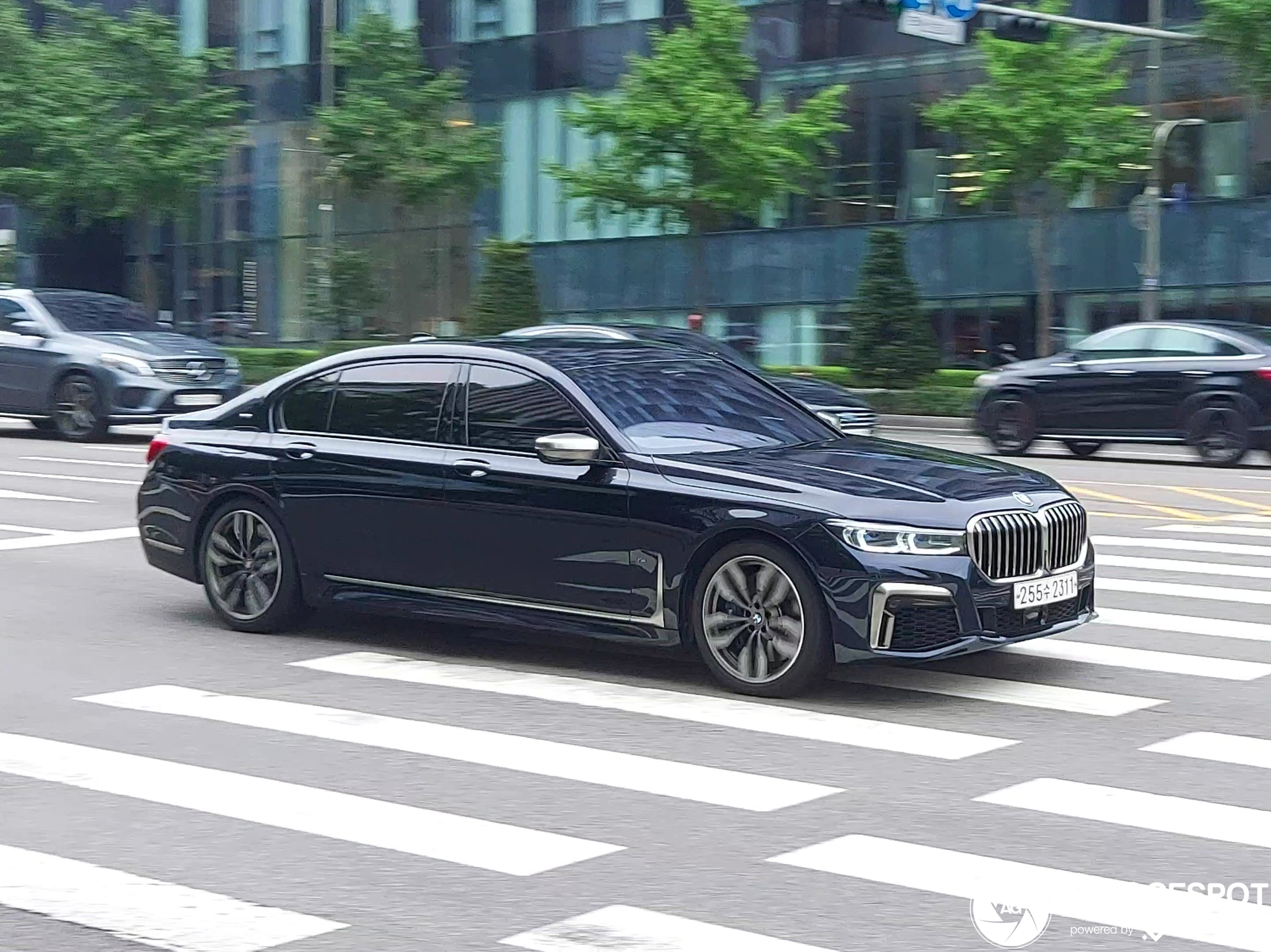 BMW M760Li xDrive 2019