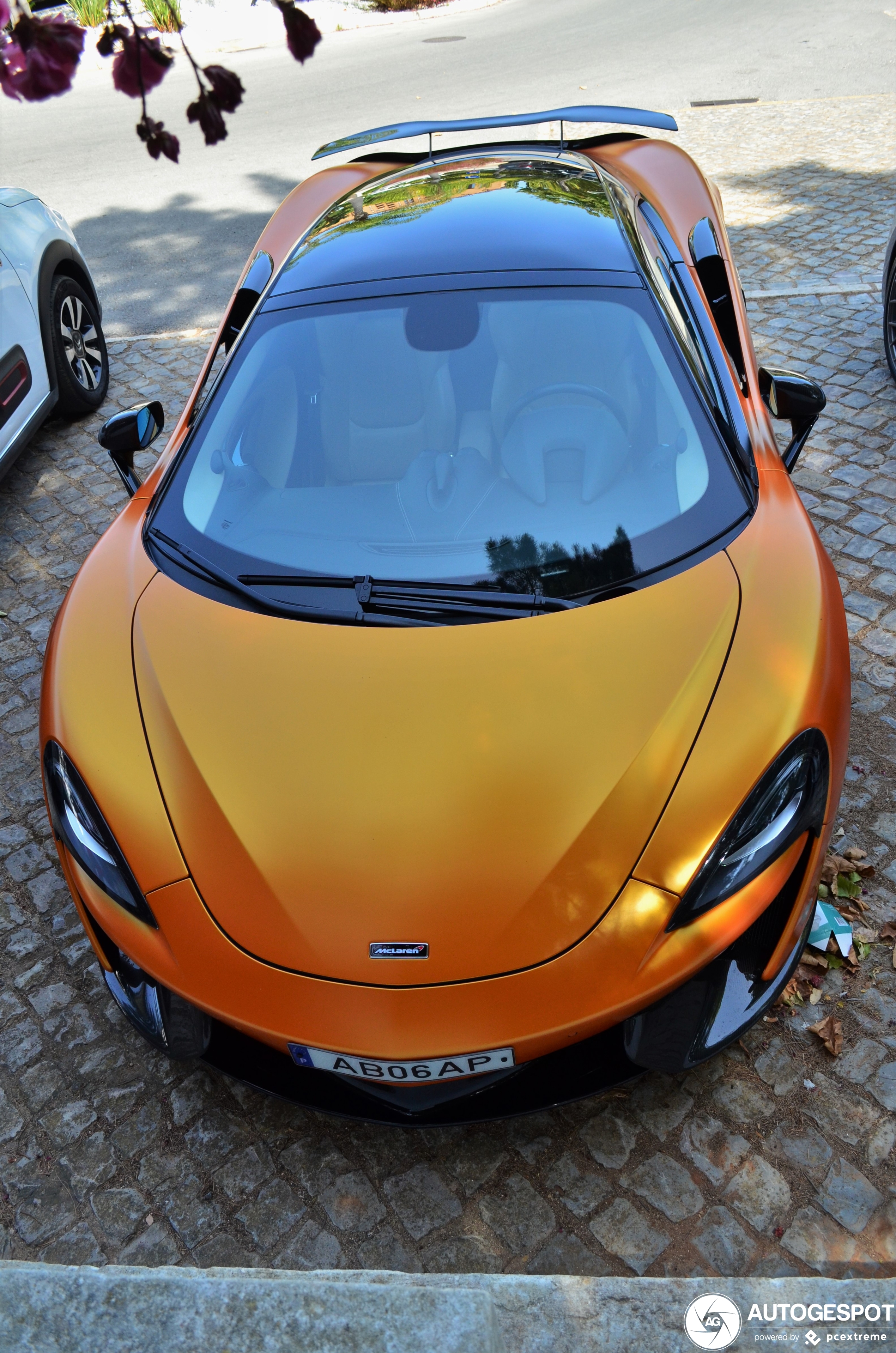 McLaren 570GT