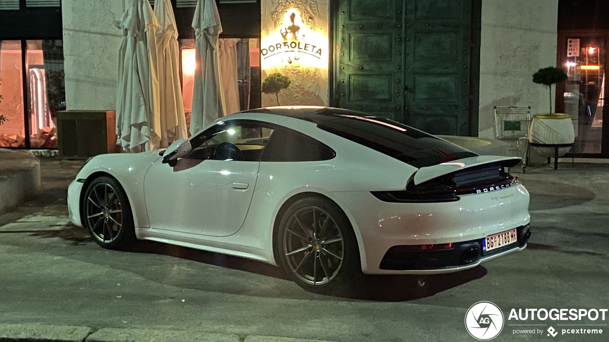 Porsche 992 Carrera 4S