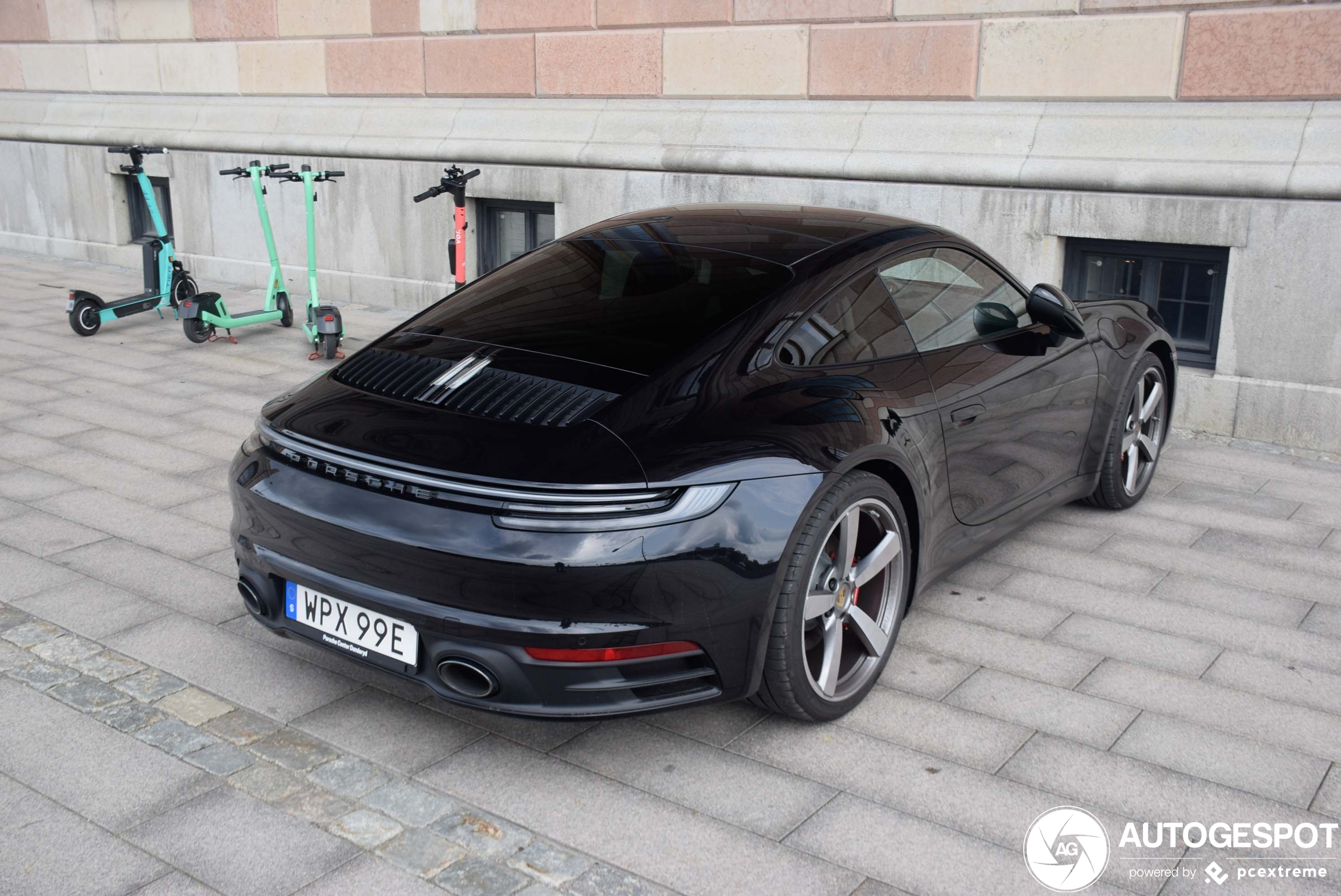 Porsche 992 Carrera 4S