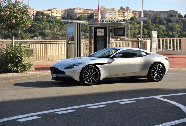 Aston Martin DB11