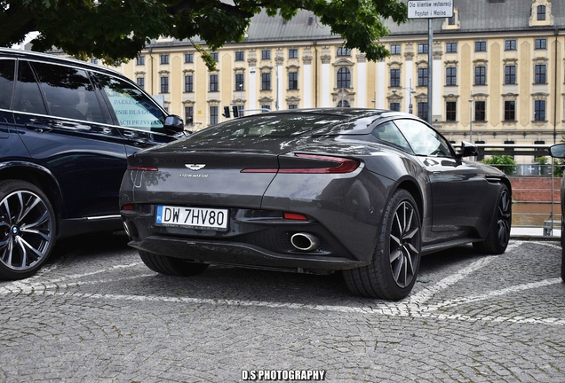 Aston Martin DB11 V8