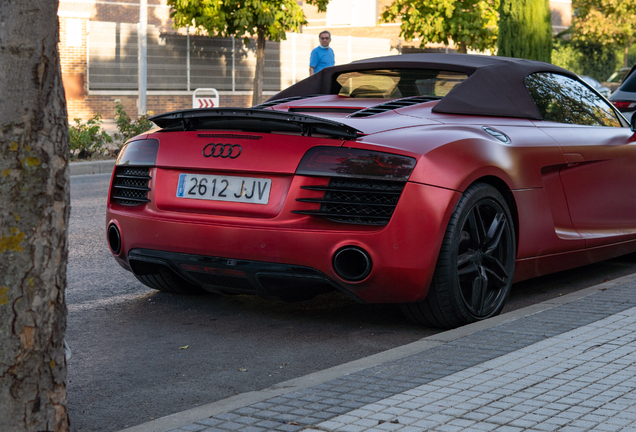 Audi R8 V8 Spyder 2013