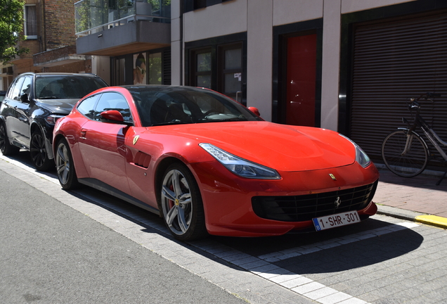 Ferrari GTC4Lusso