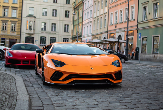 Lamborghini Aventador S LP740-4