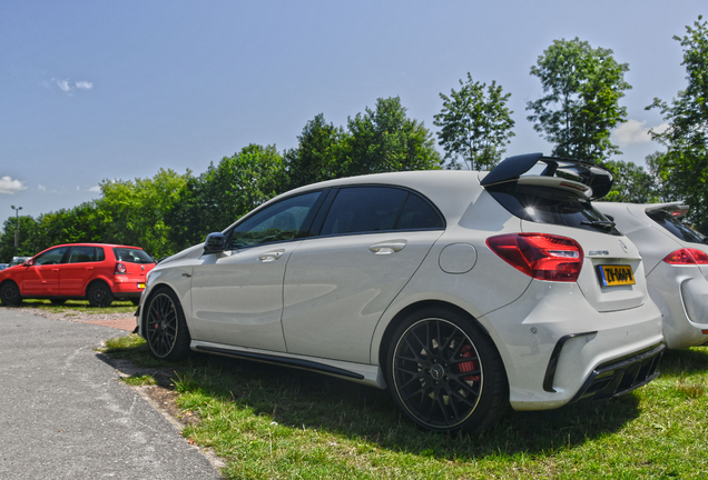 Mercedes-AMG A 45 W176 2015