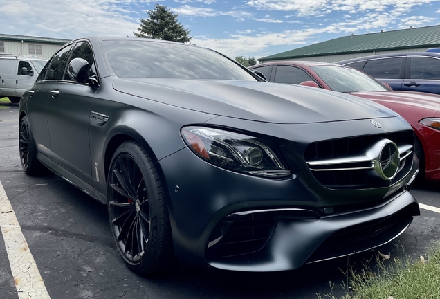 Mercedes-AMG Renntech E 63 S W213