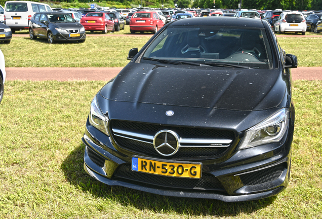 Mercedes-Benz CLA 45 AMG C117