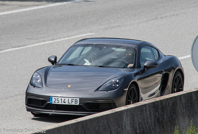 Porsche 718 Cayman GTS