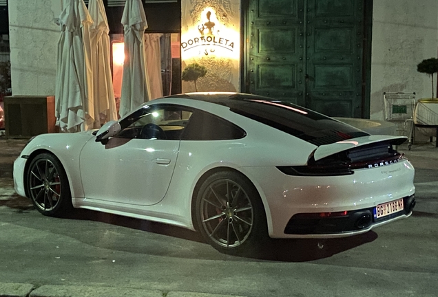 Porsche 992 Carrera 4S