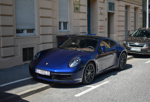 Porsche 992 Carrera 4S