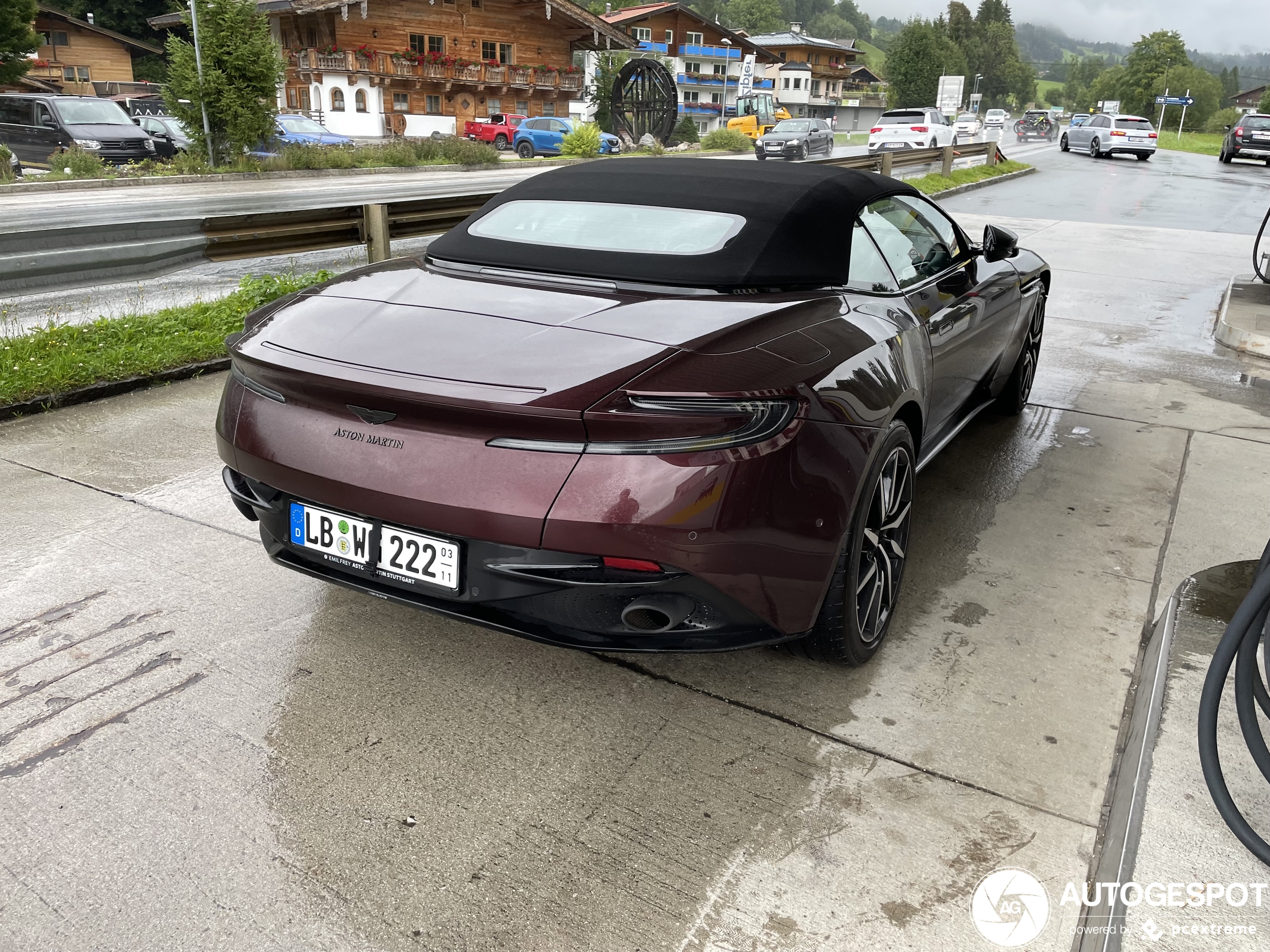 Aston Martin DB11 V8 Volante