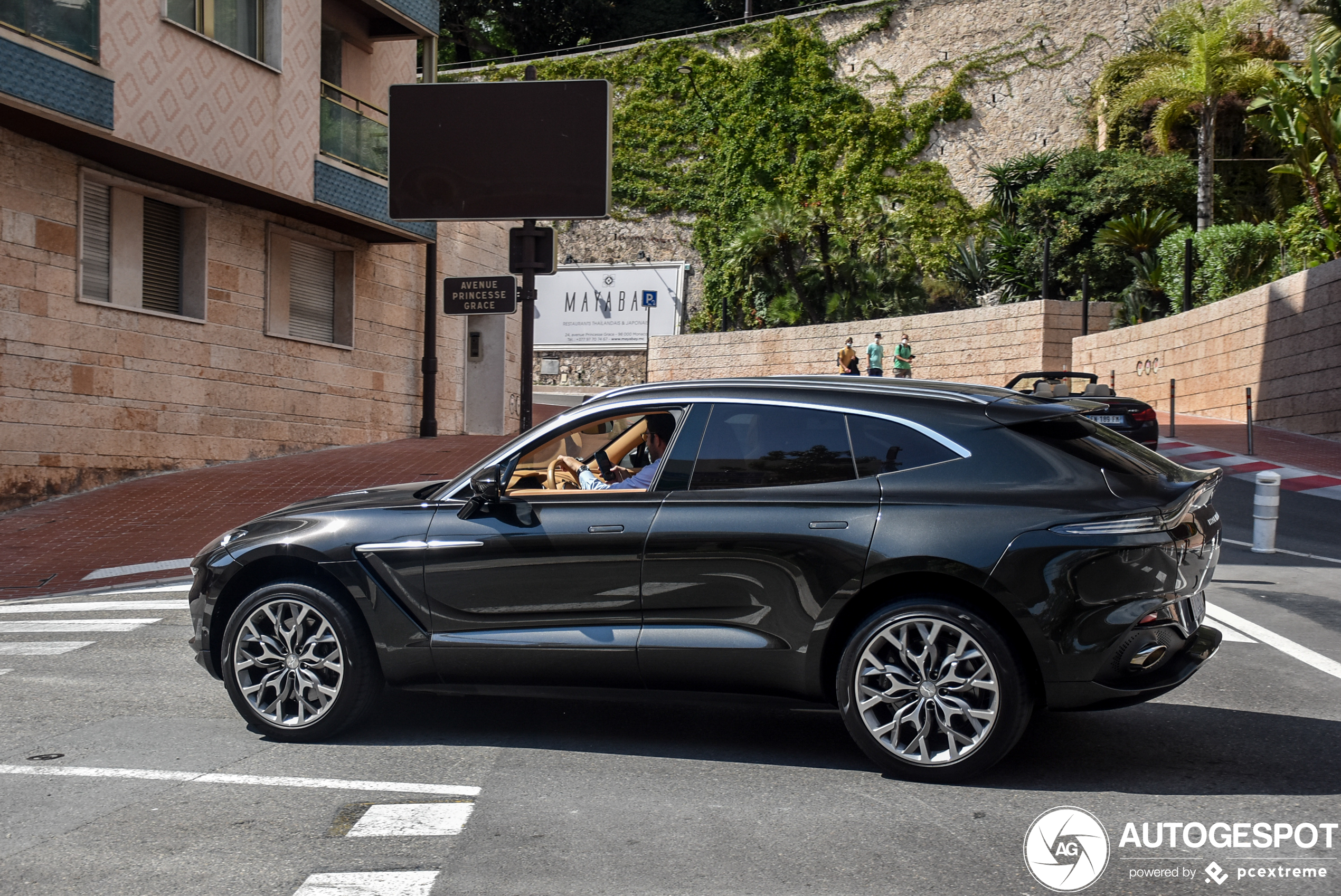 Aston Martin DBX